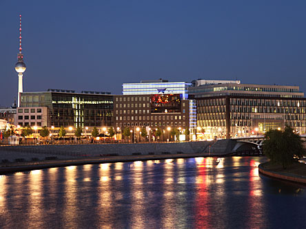 Spreeufer Berliner Hauptbahnhof